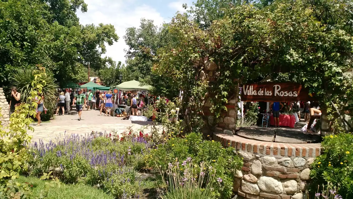 Plaza Villa de Las Rosas